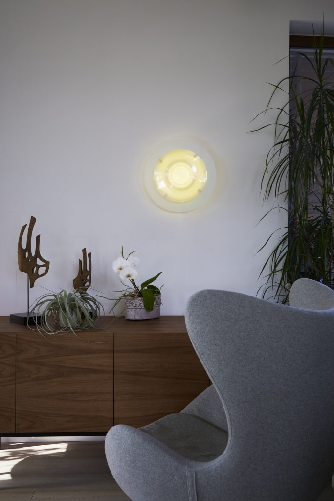 Noosphere Small, Smart Gradient Wall Lamp — 15