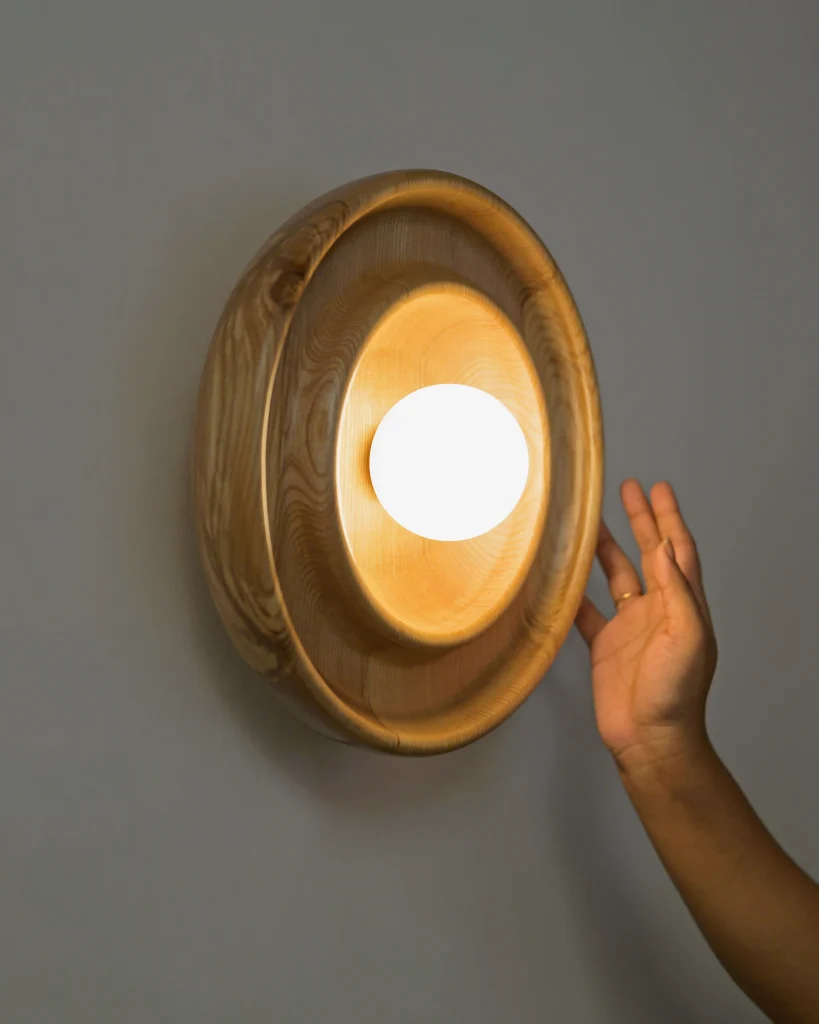 Discus - White Ash Wall Lamp — 3