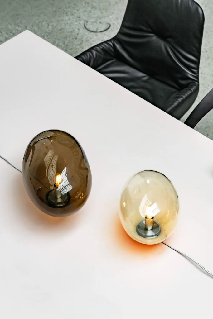 Haumea Amorph Table Lamp in Silver Smoke Glass — 5