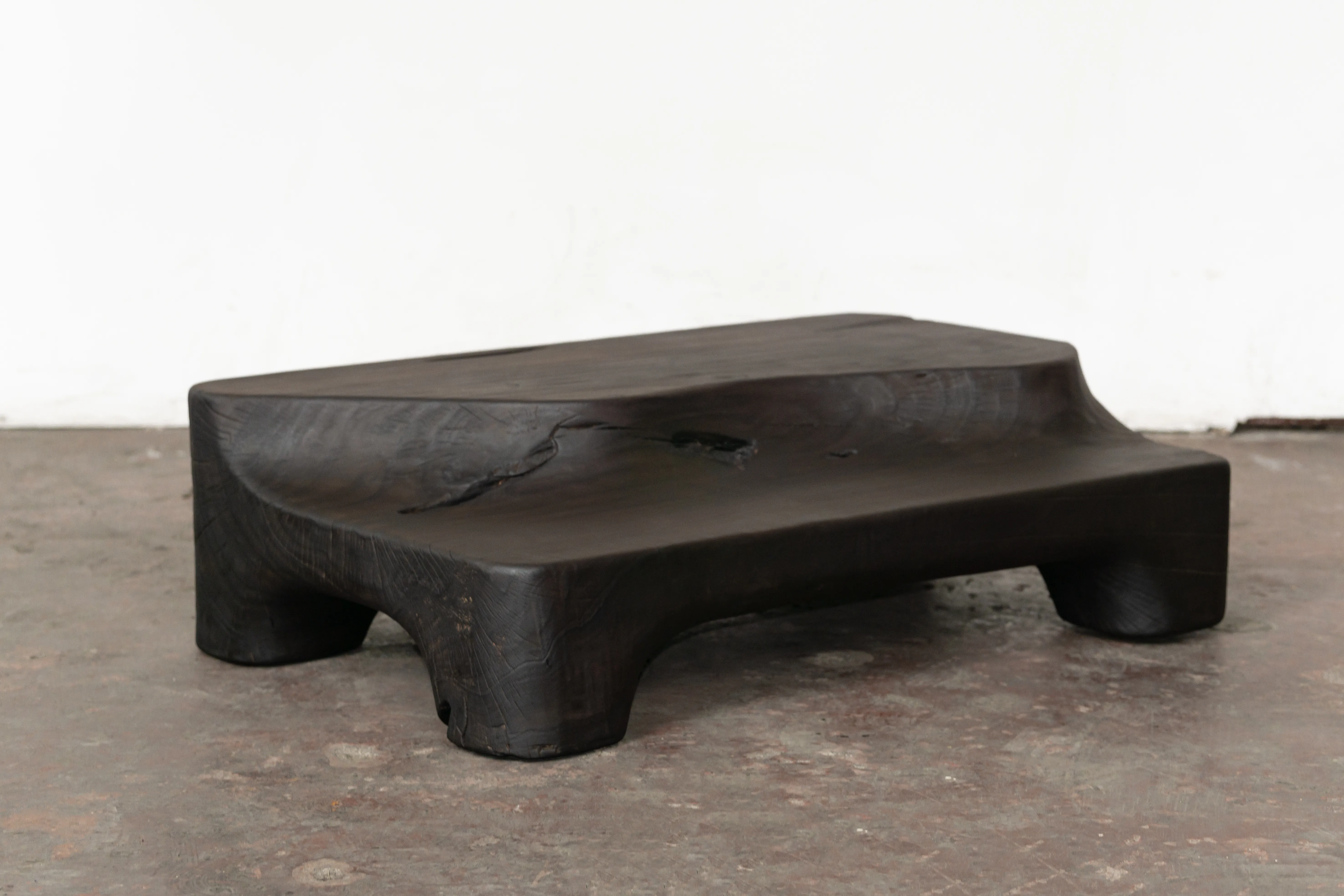 Tloque – Cedar Coffee Table by OŠ Estudio