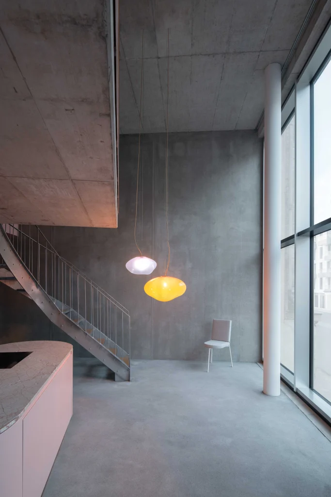 Haumea Convex Pendant Lamp (Taupe Opaque) in Blown Glass — 4