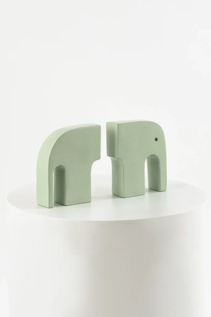 Jumbo - Aluminum Elephant Bookend — 11