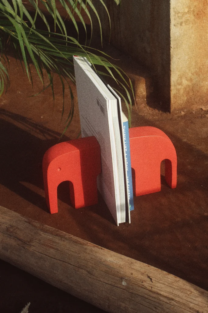 Jumbo - Aluminum Elephant Bookend — 4