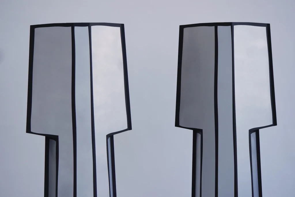 Hex Floor Lamp in Aluminum — 5