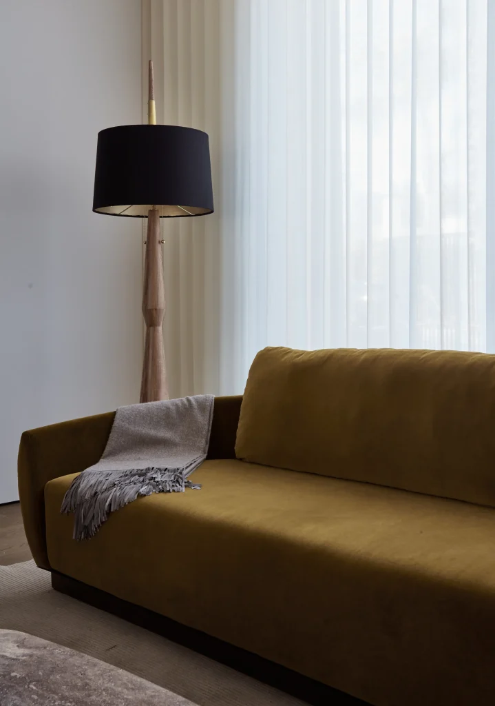Apolo Floor Lamp in Parota Wood and Fiberglass — 8