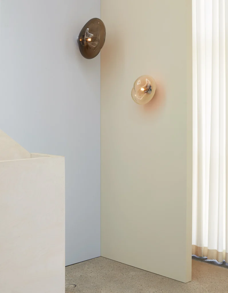 Haumea Amorph Wall Lamp - Single, Silver Smoke — 2