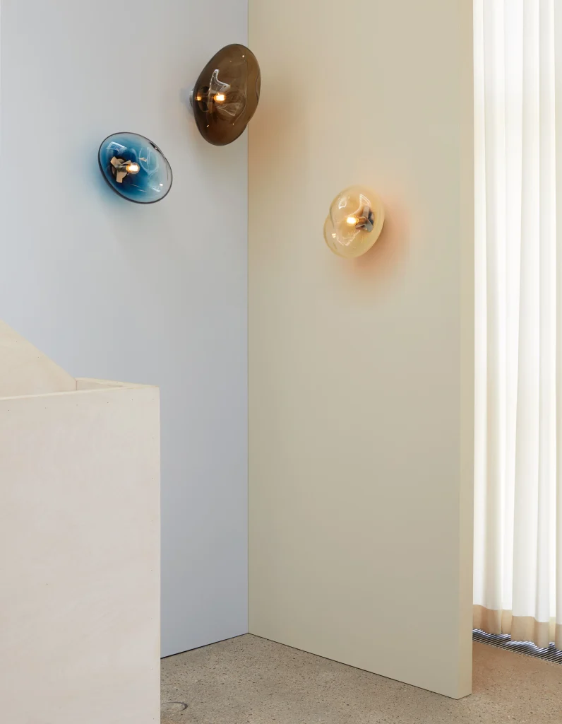 Haumea Amorph Wall Lamp - Single, Silver Smoke — 3