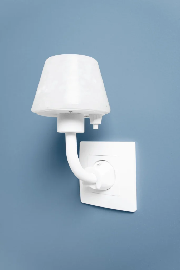 Petit-four - Plug Wall Light — 2