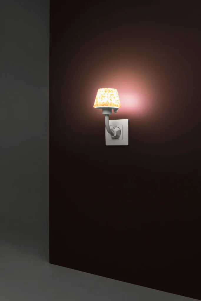 Petit-four - Plug Wall Light — 12