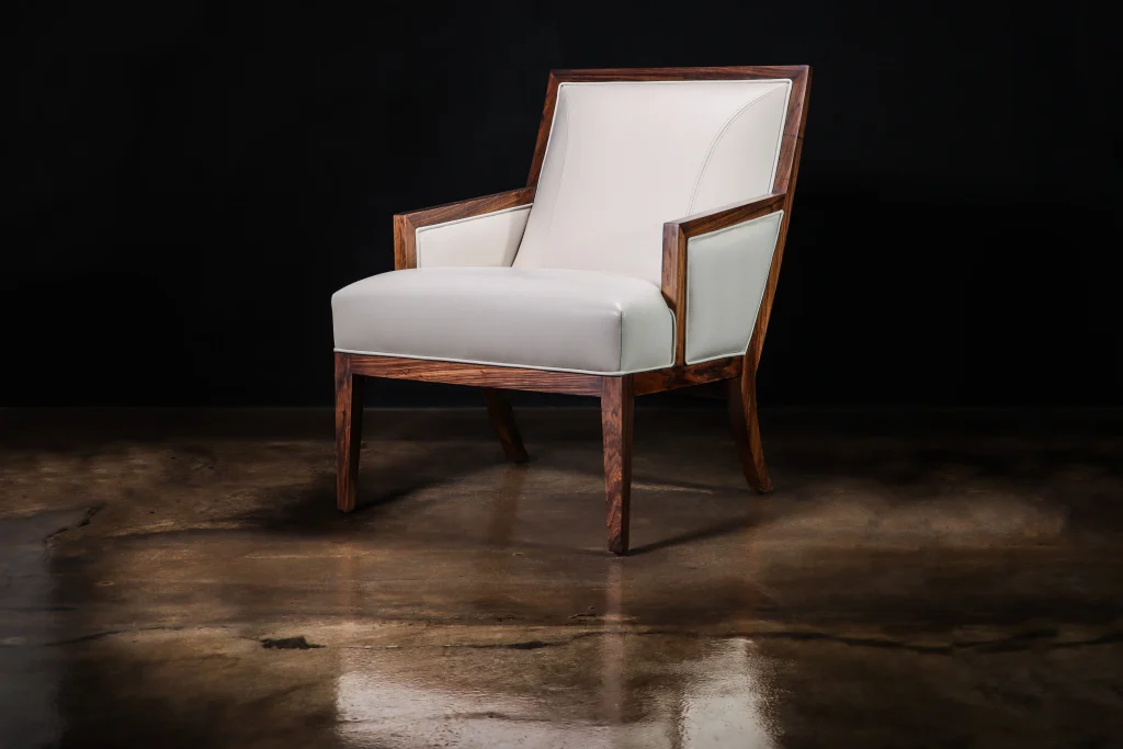 Belgrano - Contemporary Lounge Chair In Wood And Leather — 2