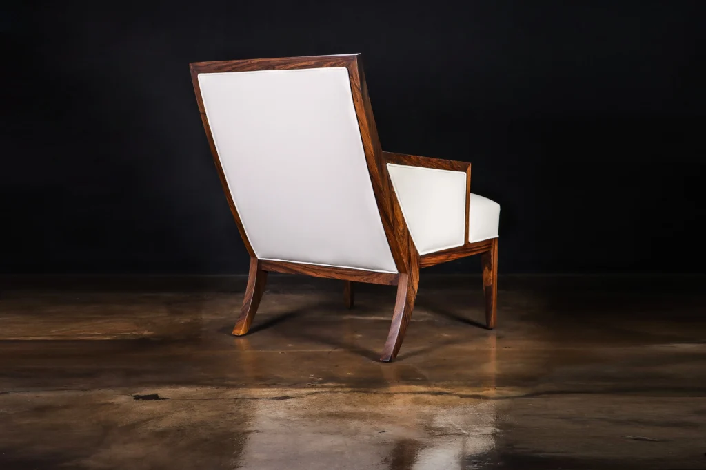Belgrano - Contemporary Lounge Chair In Wood And Leather — 3