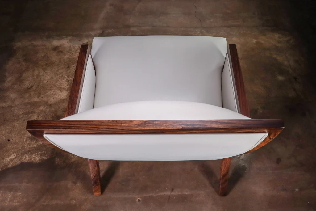 Belgrano - Contemporary Lounge Chair In Wood And Leather — 7