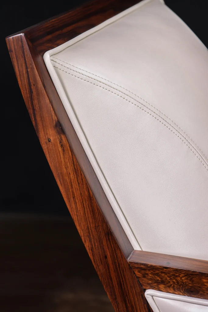 Belgrano - Contemporary Lounge Chair In Wood And Leather — 12