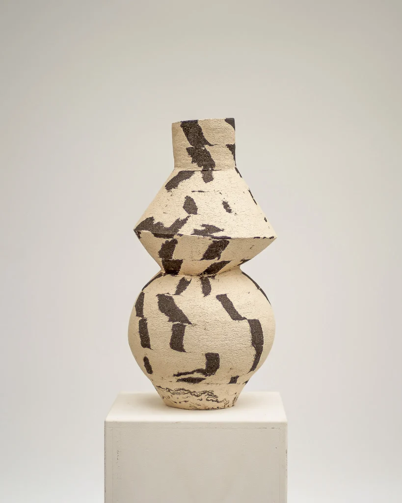 Duotone | White And Black | Vase No. 2 — 2