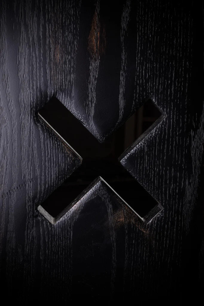 The X Chair — 4