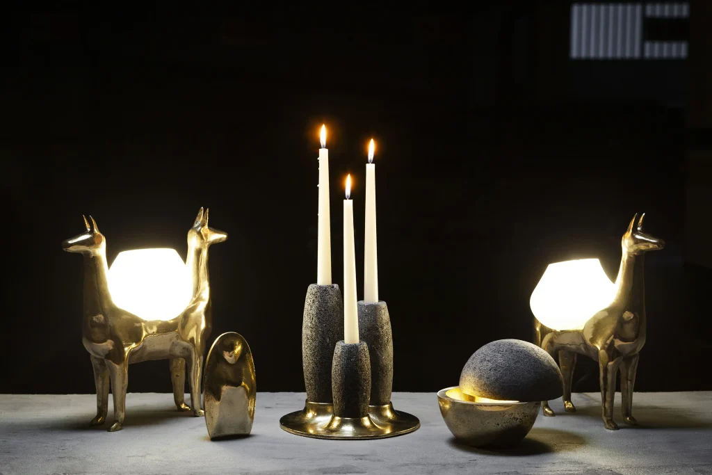 Llamas Table Lamp In Casted Bronze And Handblown Glass, In Stock — 8