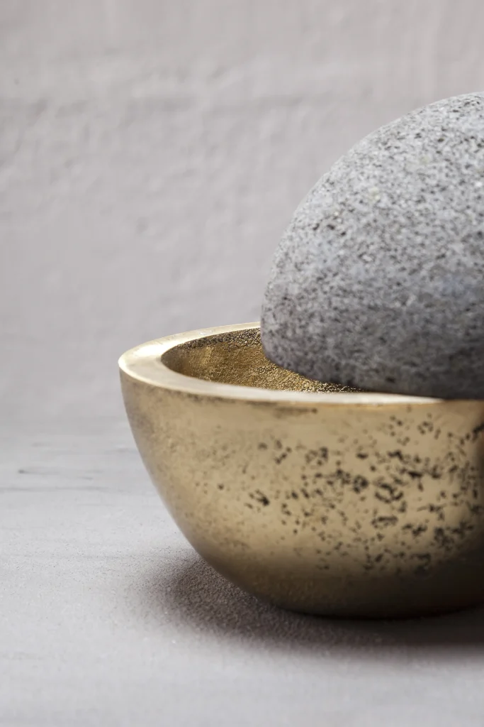 Hemisferio Table Lamp in Bronze and Volcanic Stone — 2