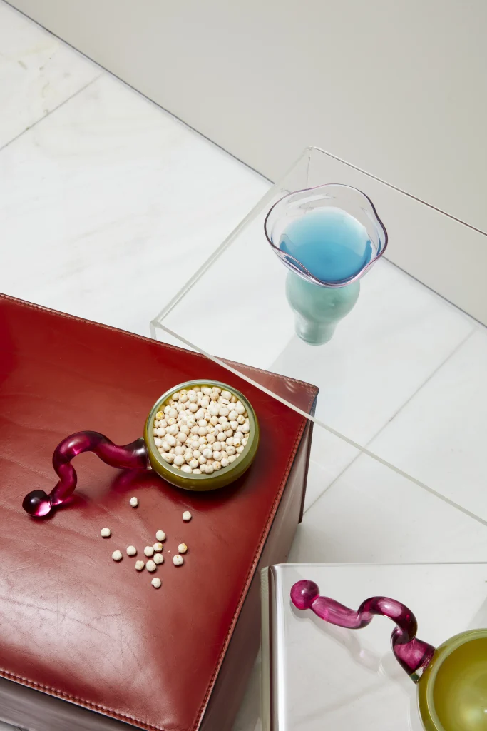 Wavy Lady - Glass-blown Dish — 3