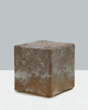 Lo Blox – Multifunctional Mycelium Furniture Block