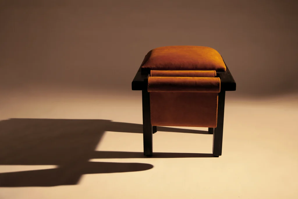 Ka Iwe - Wood & Leather Stool — 4
