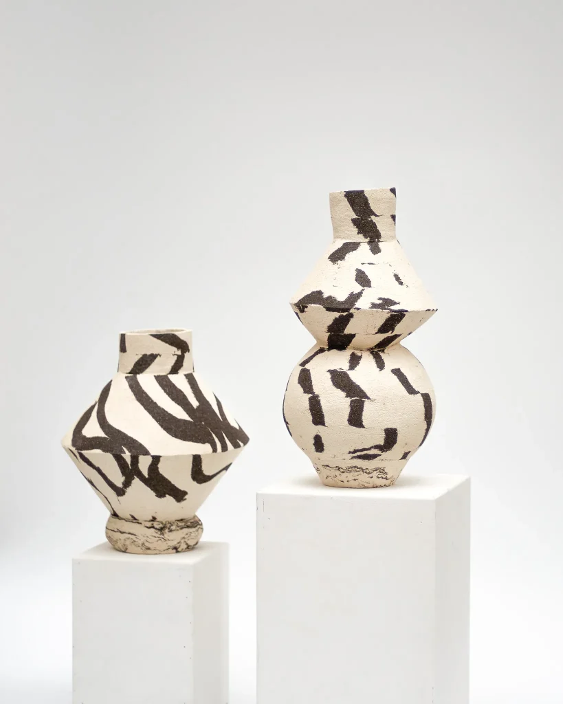 Duotone | White And Black | Vase No. 2 — 3