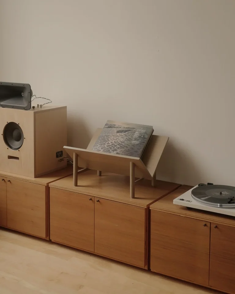 Rise Bookstand — 2