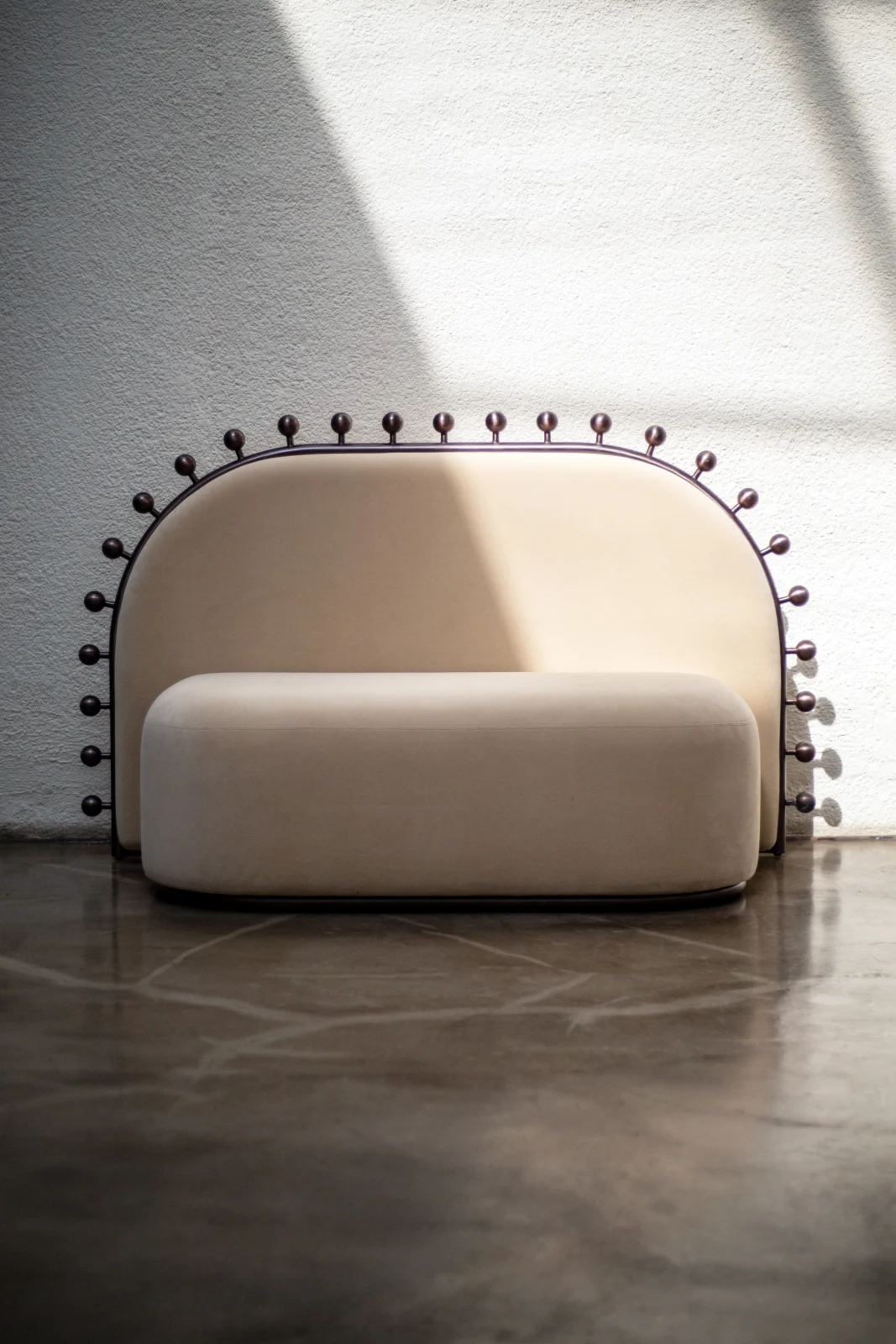 Medaillon Sofa — 4