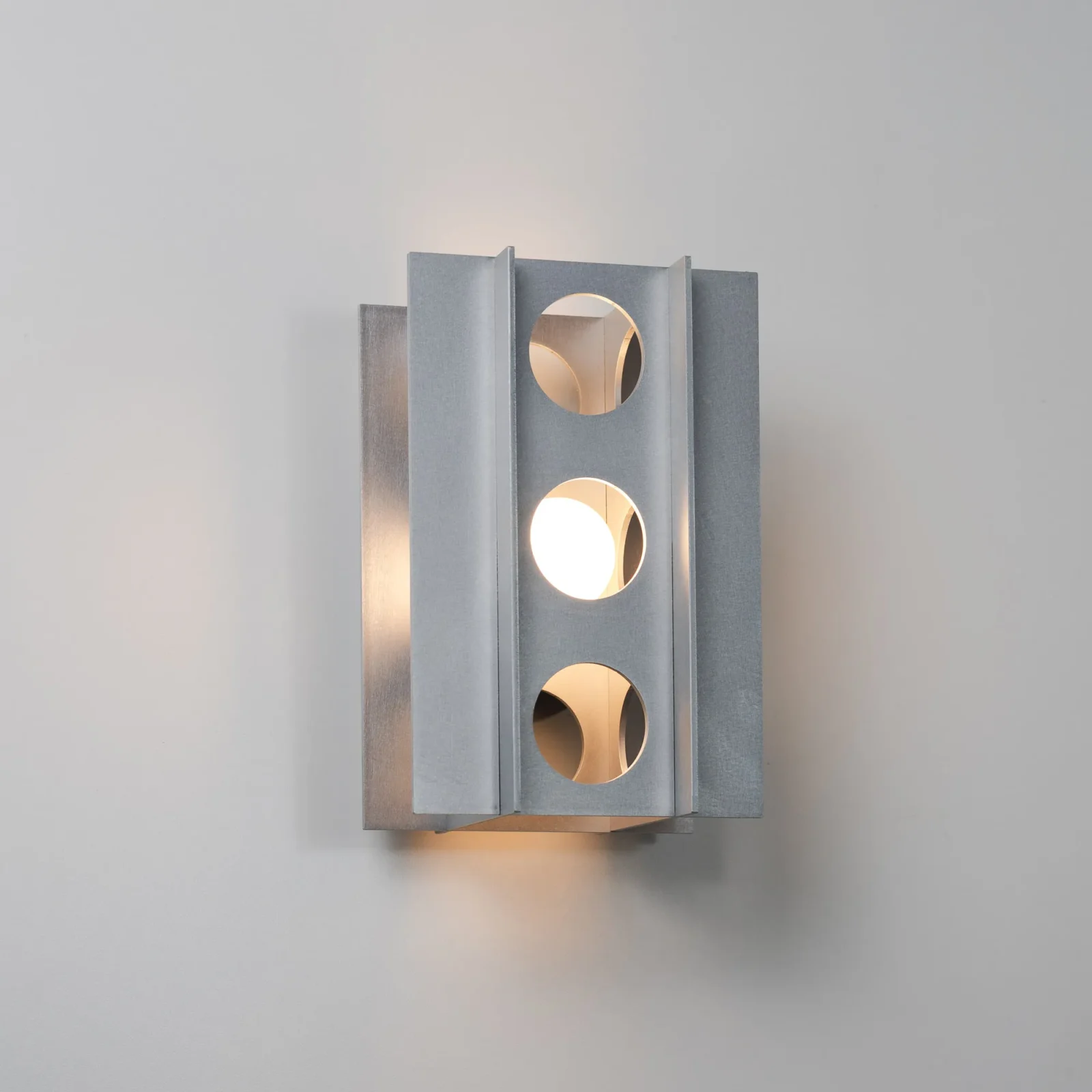 Tenfold 3 T Wall Sconce - Satin Aluminum — 4