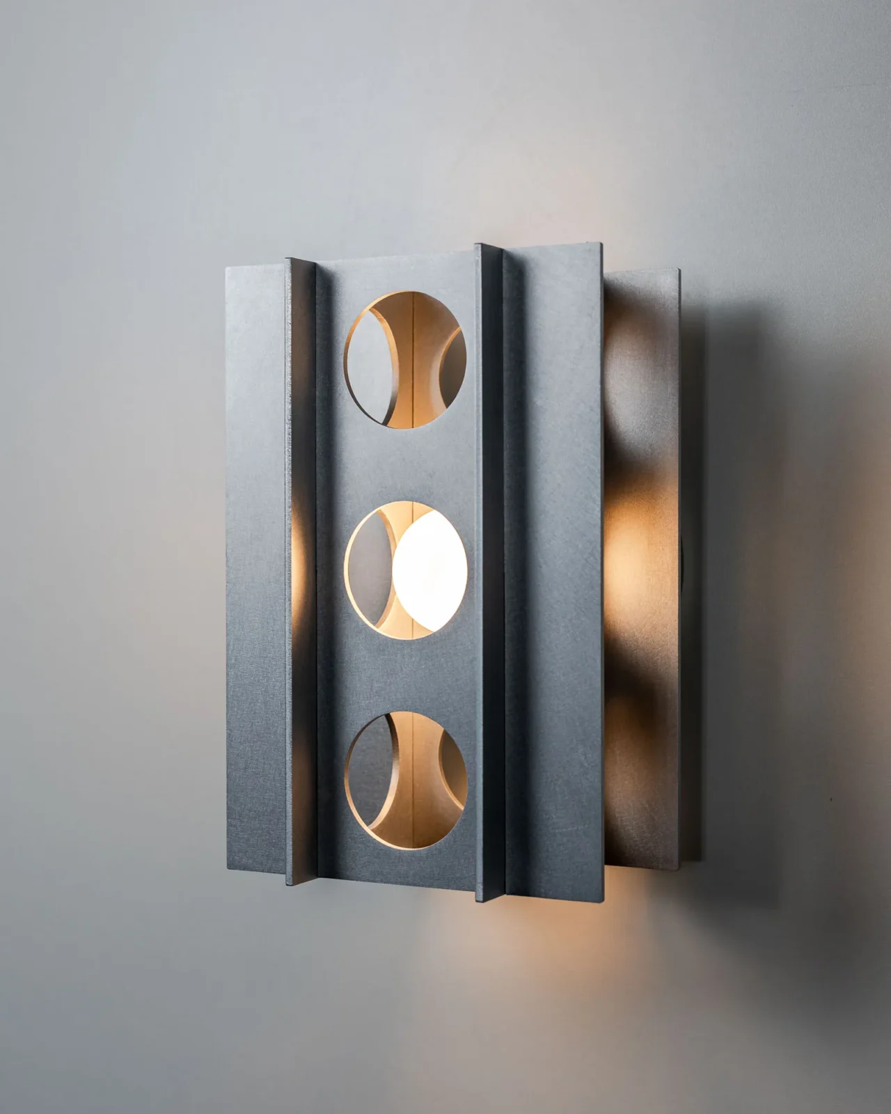 Tenfold 3 T Wall Sconce - Satin Aluminum — 6