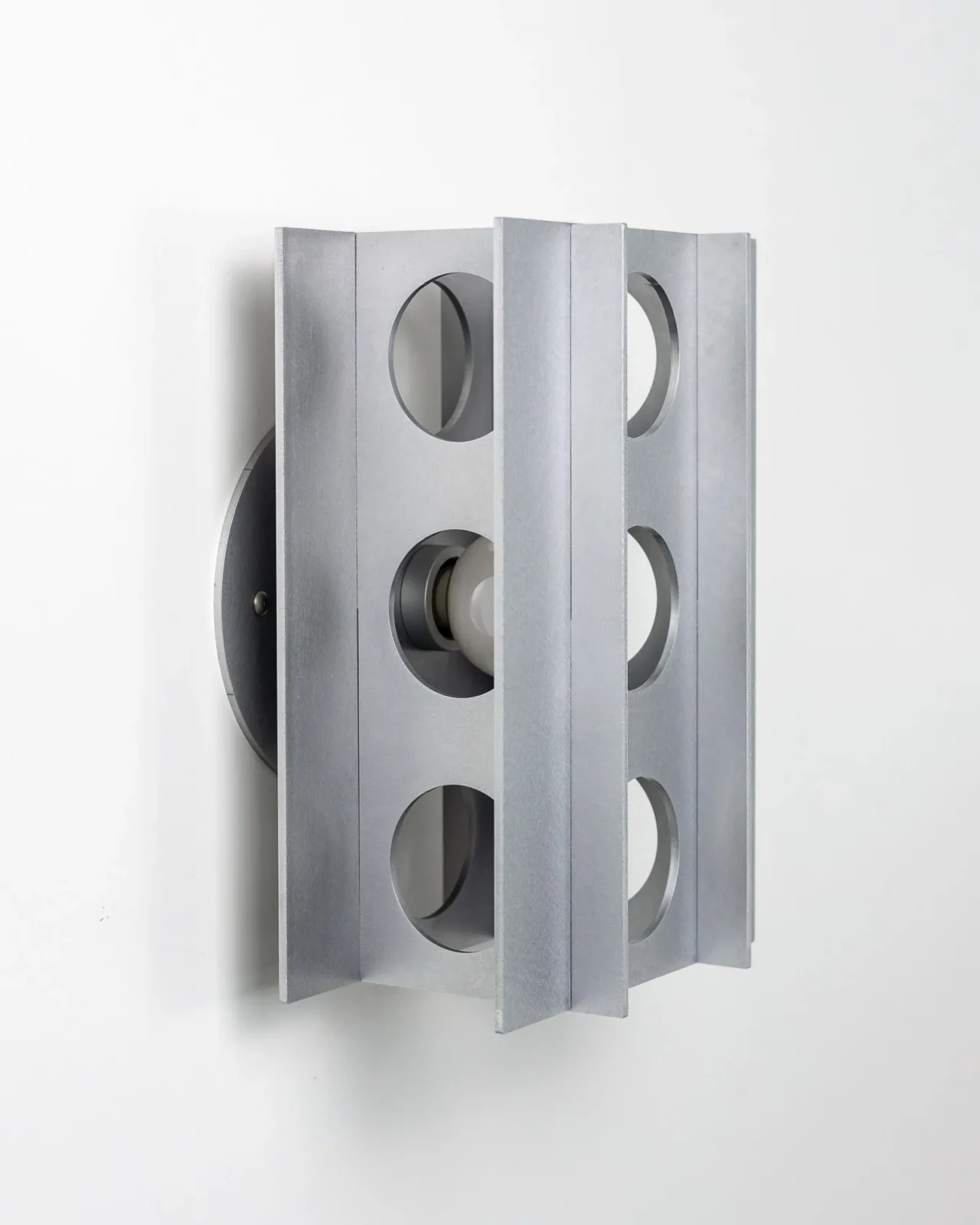 Tenfold 3 T Wall Sconce - Satin Aluminum — 7
