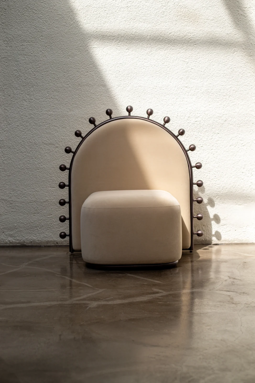 Medaillon Accent Chair — 2