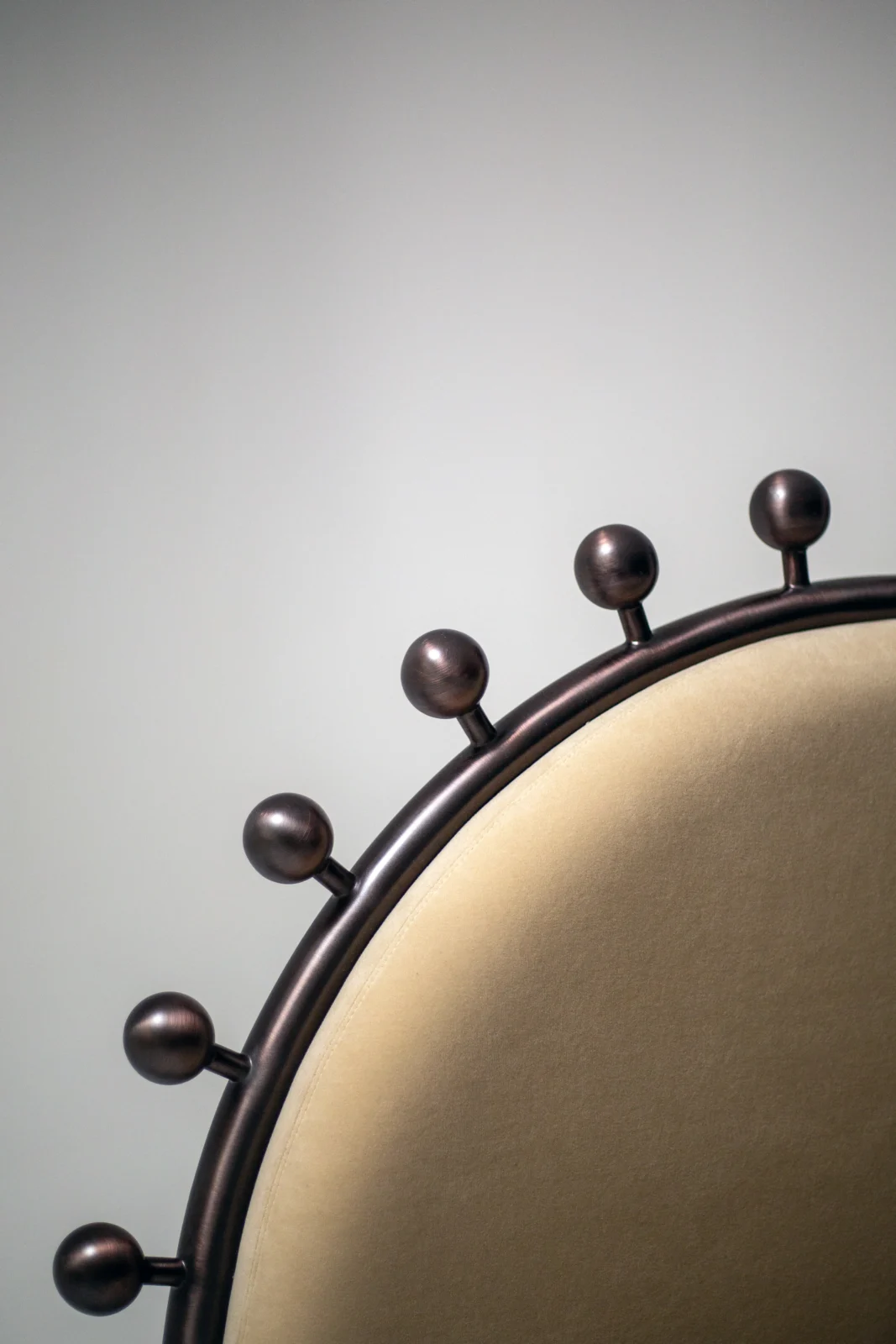 Medaillon Accent Chair — 3