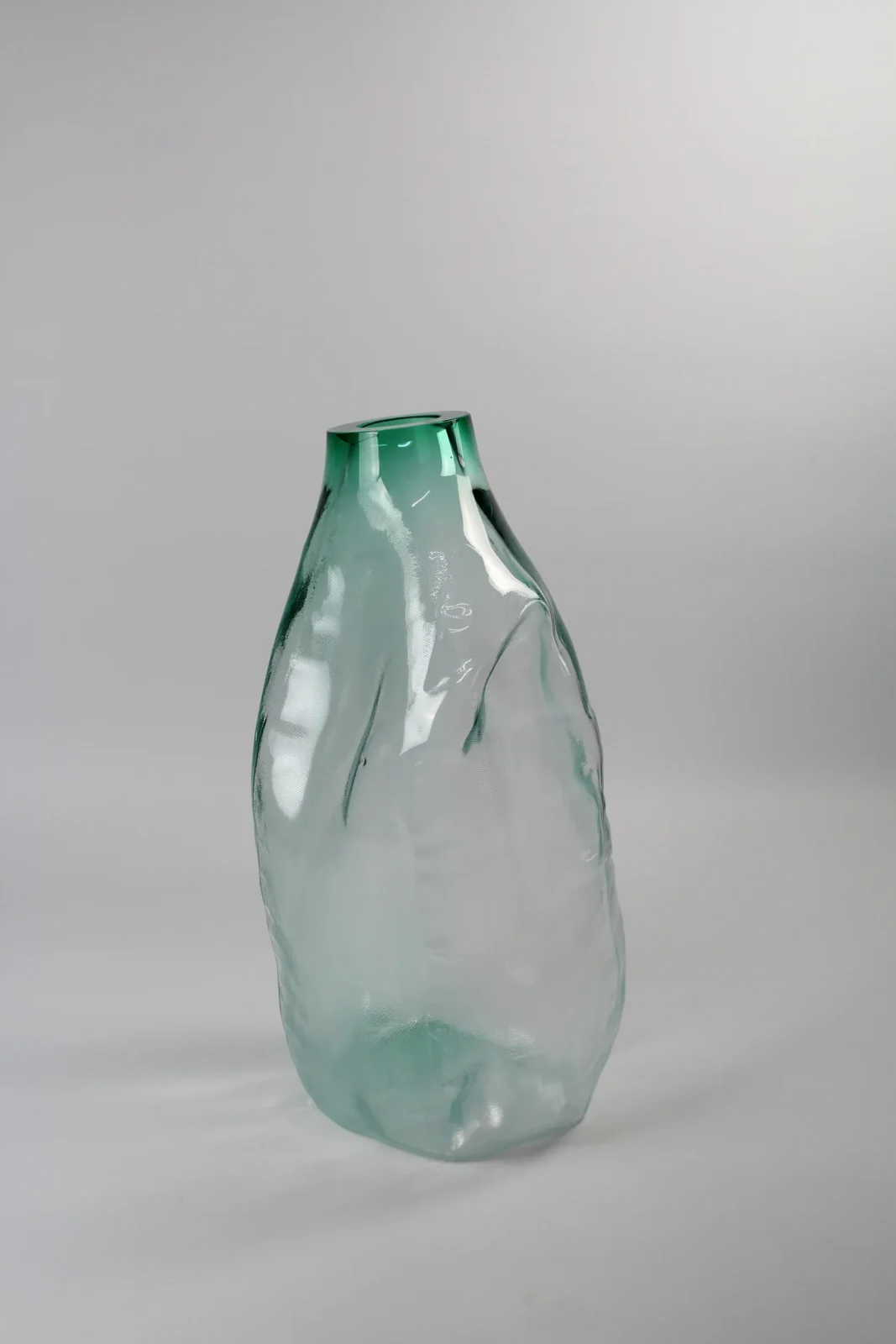 105 Ltr Forms - Emerald Green Glass Object — 4