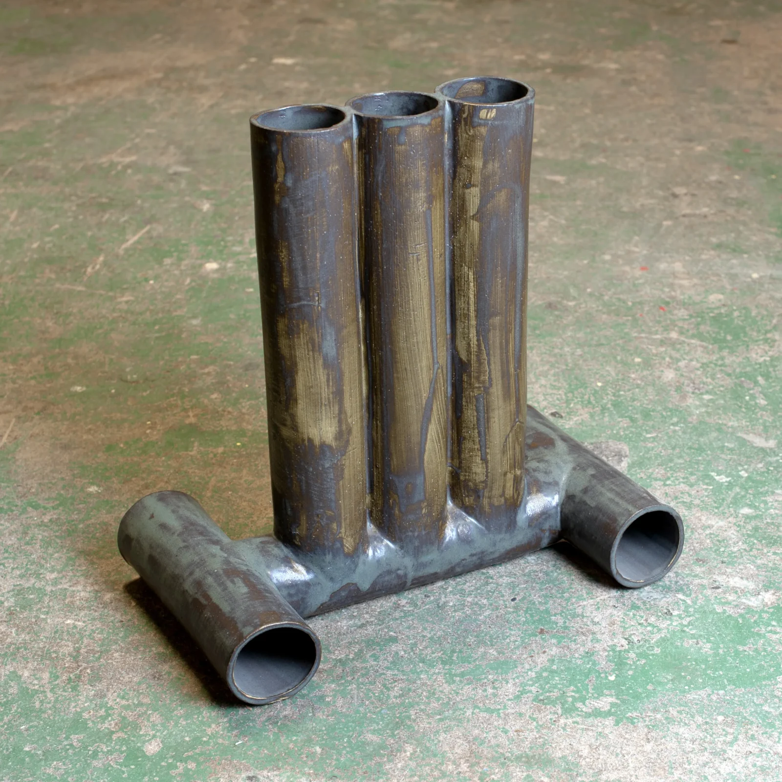 Ceramic 3 Notch Vessel Ltd. — 3