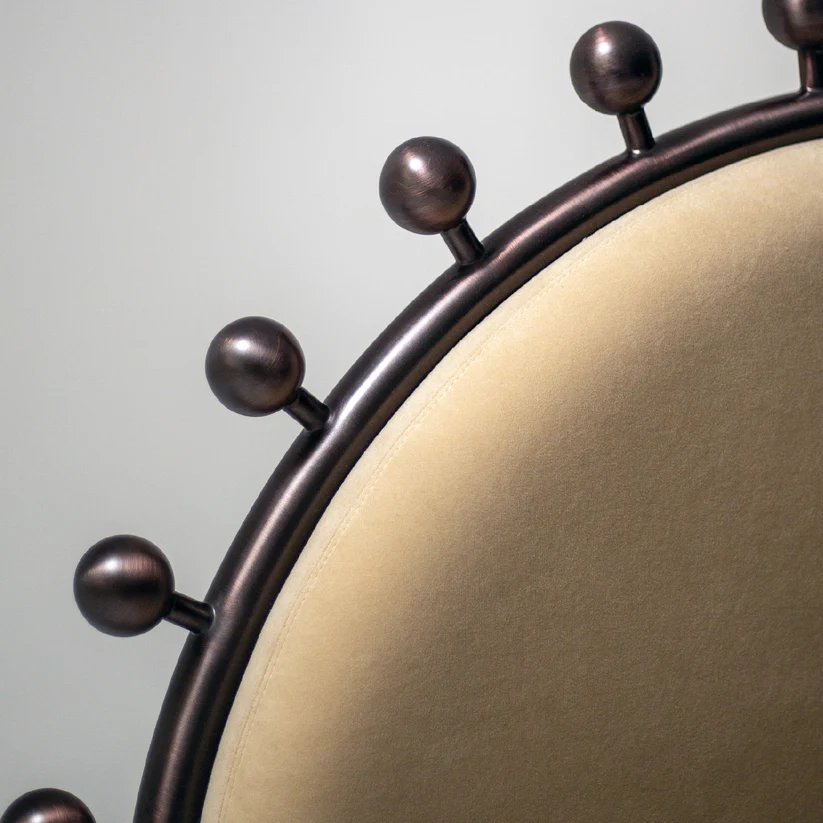 Medaillon Sofa — 2