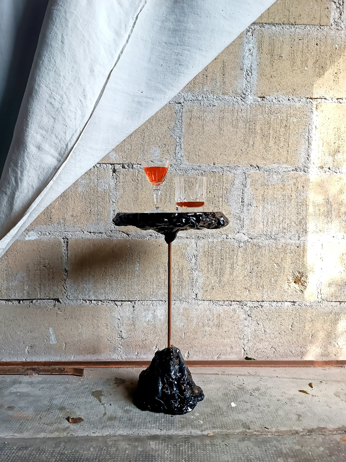 Nix Side Table - Vegetal Glass & Recycled Mother Of Pearl — 1