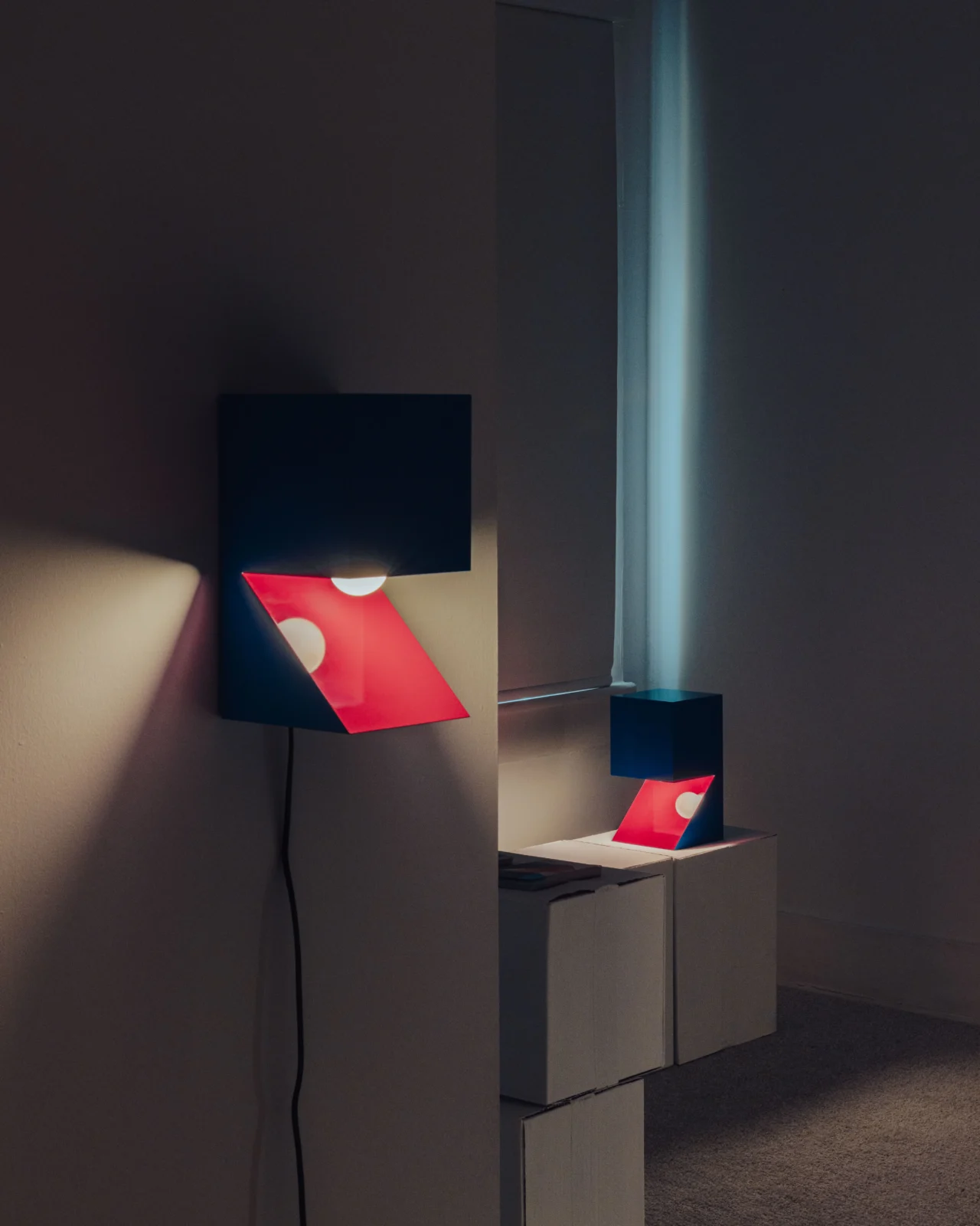 Nefertiti Floor Lamp in Aluminum
