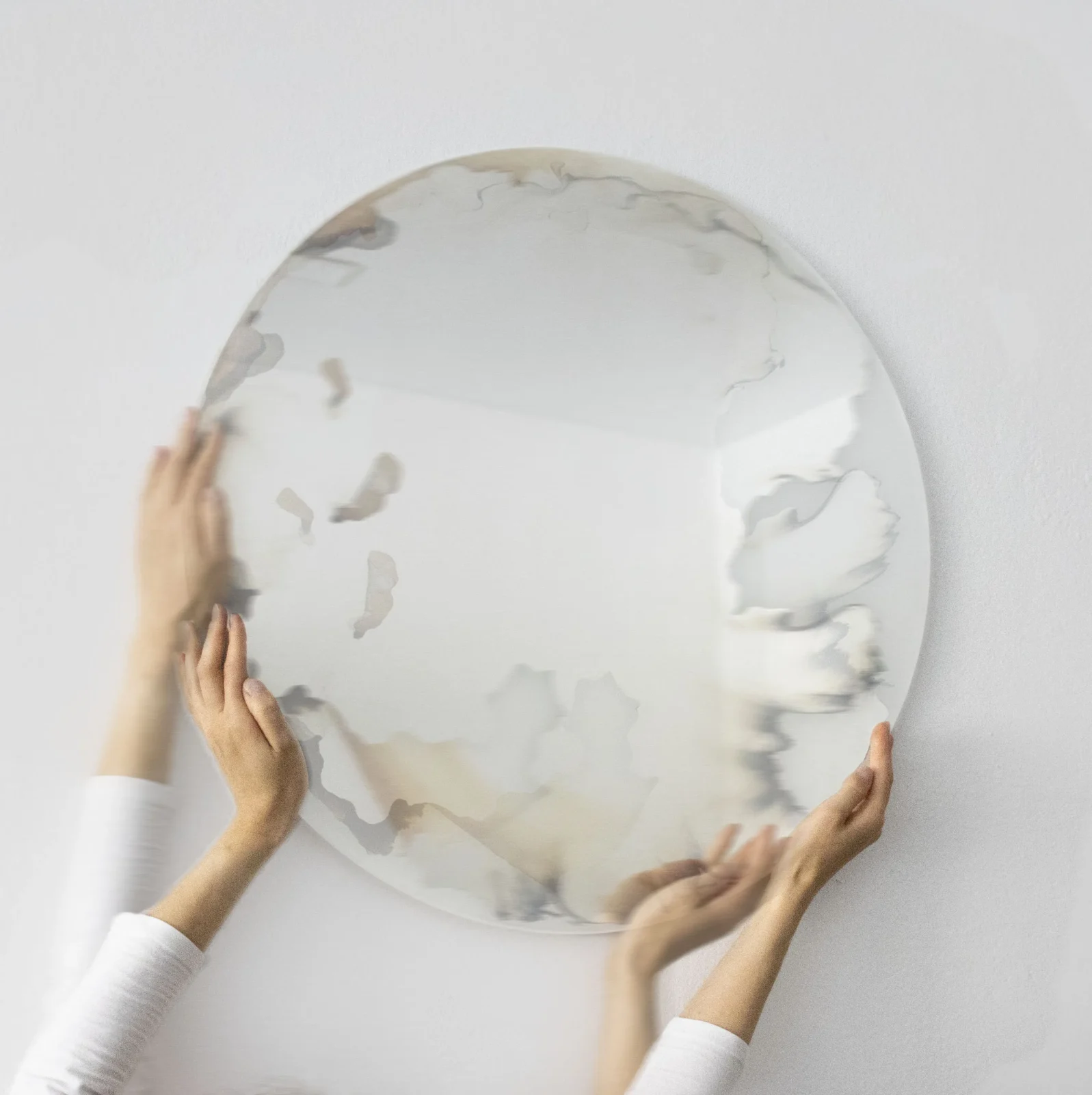 Float Mirror Black #b_31 in Liquid Silver and Glass — 6