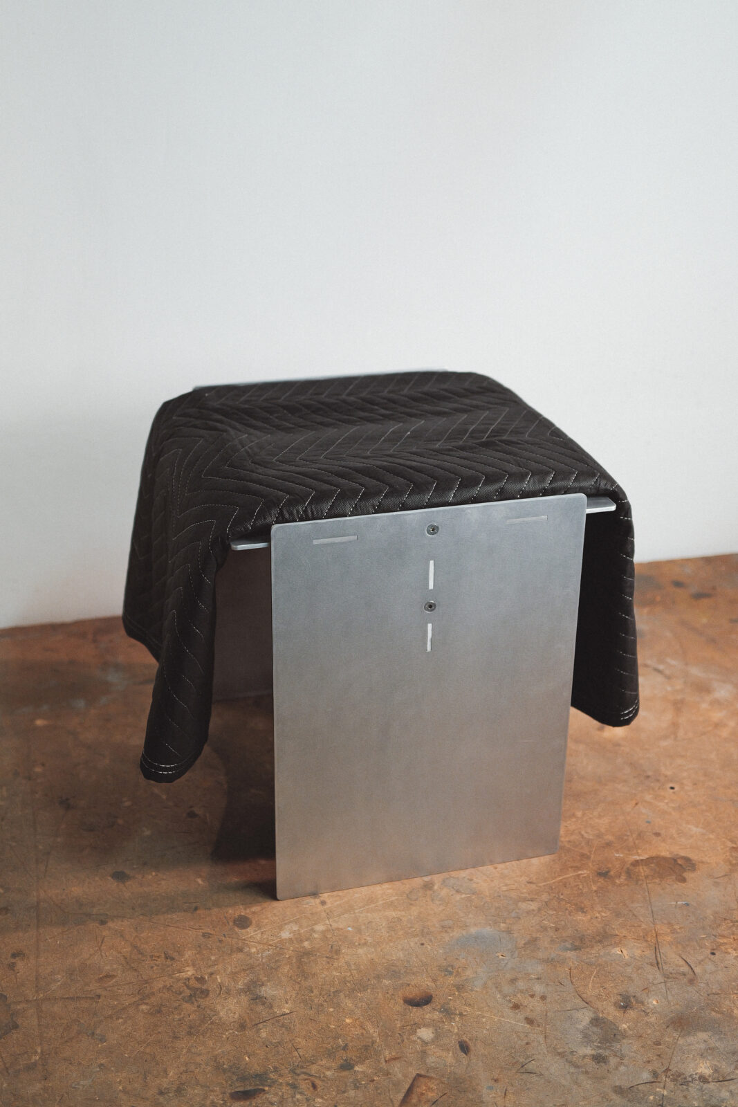 Flat Metals - Seat 01 — 5