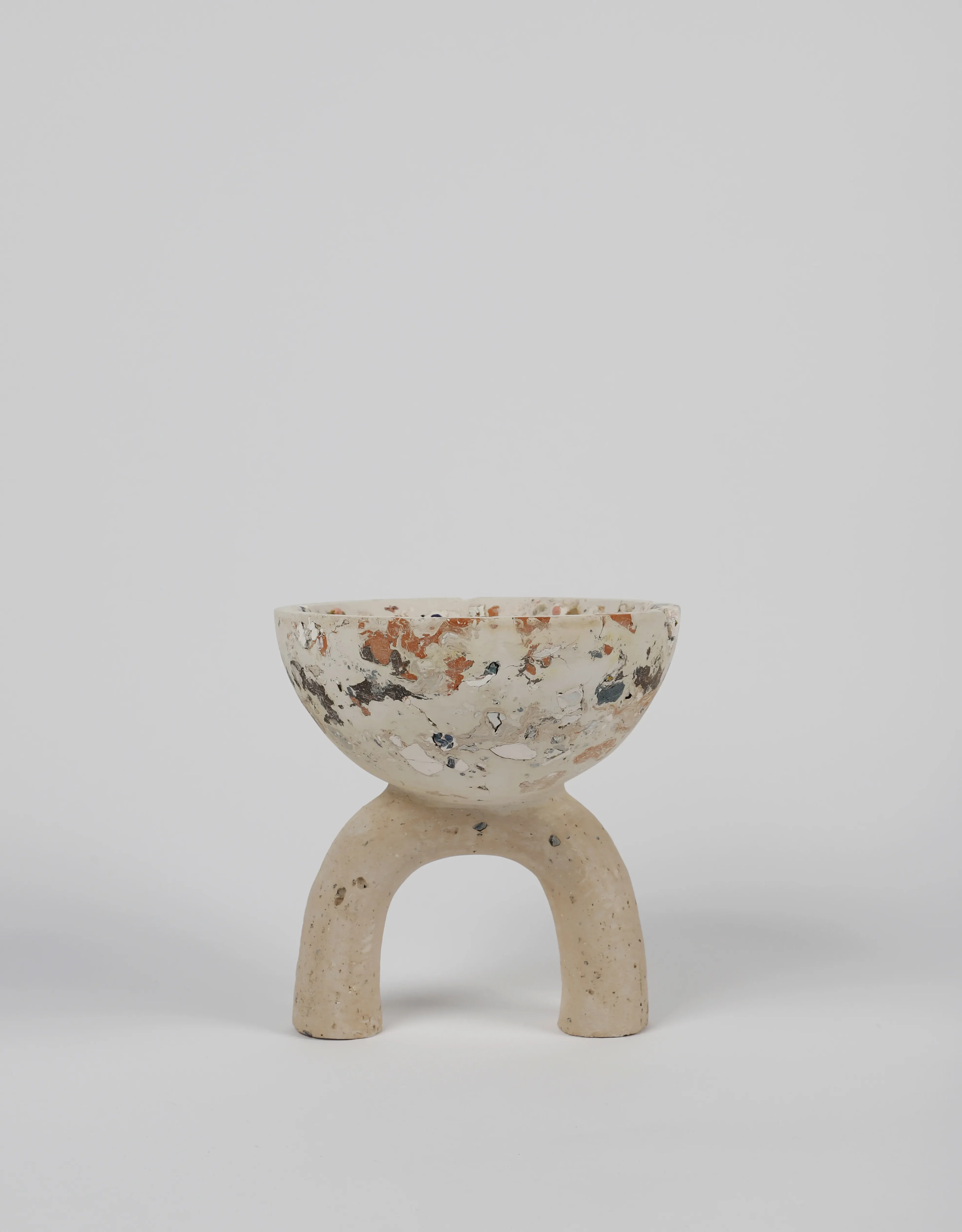 Sikati vessel in unglazed ceramic by Chryssa Kotoula