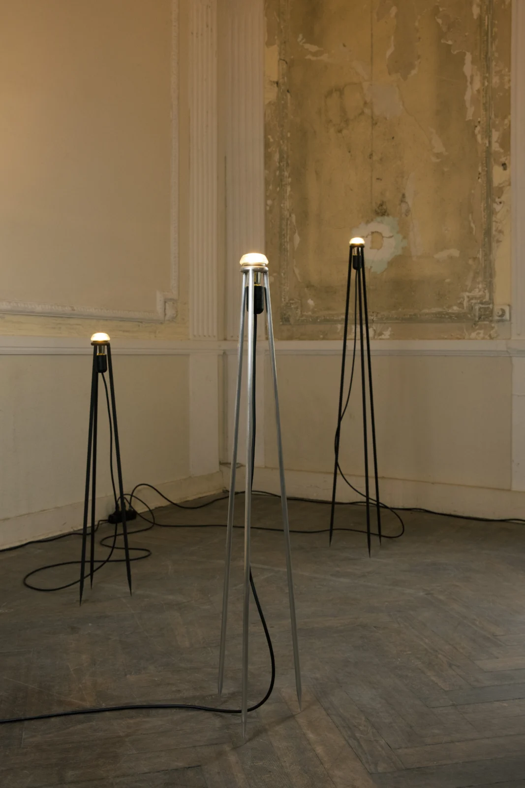Trilight 100 Floor Lamp in Aluminum — 10
