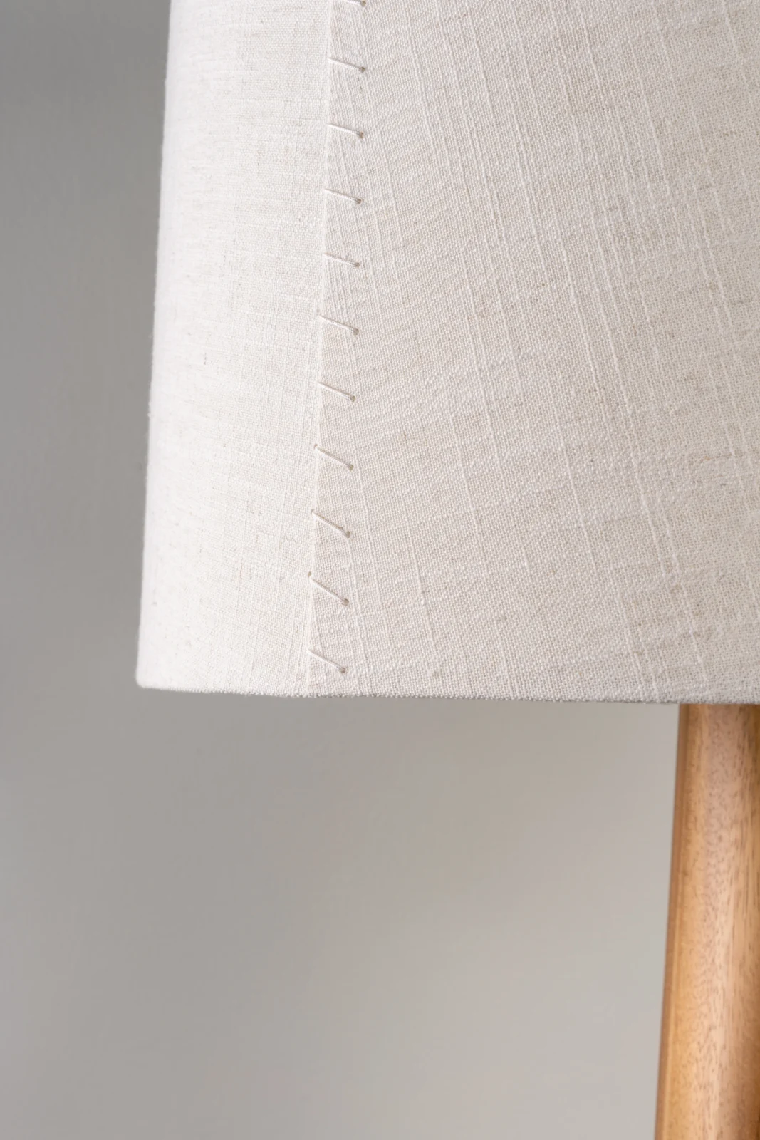 Malva Floor Lamp in Parota Wood — 3