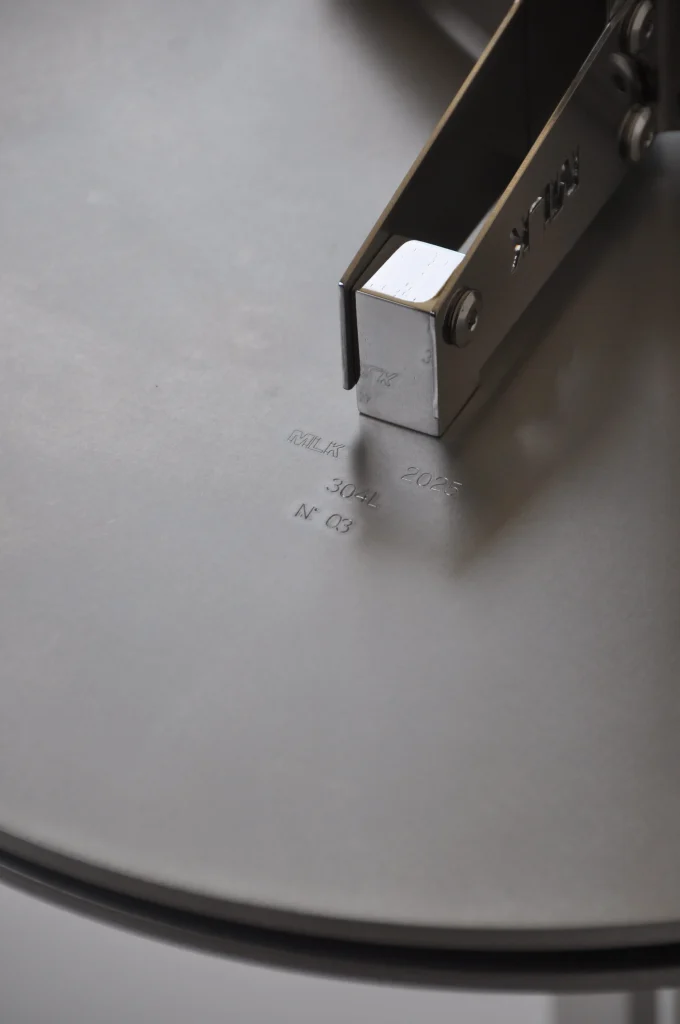 3sq400 Side Table - Matte & Mirror Stainless Steel — 5