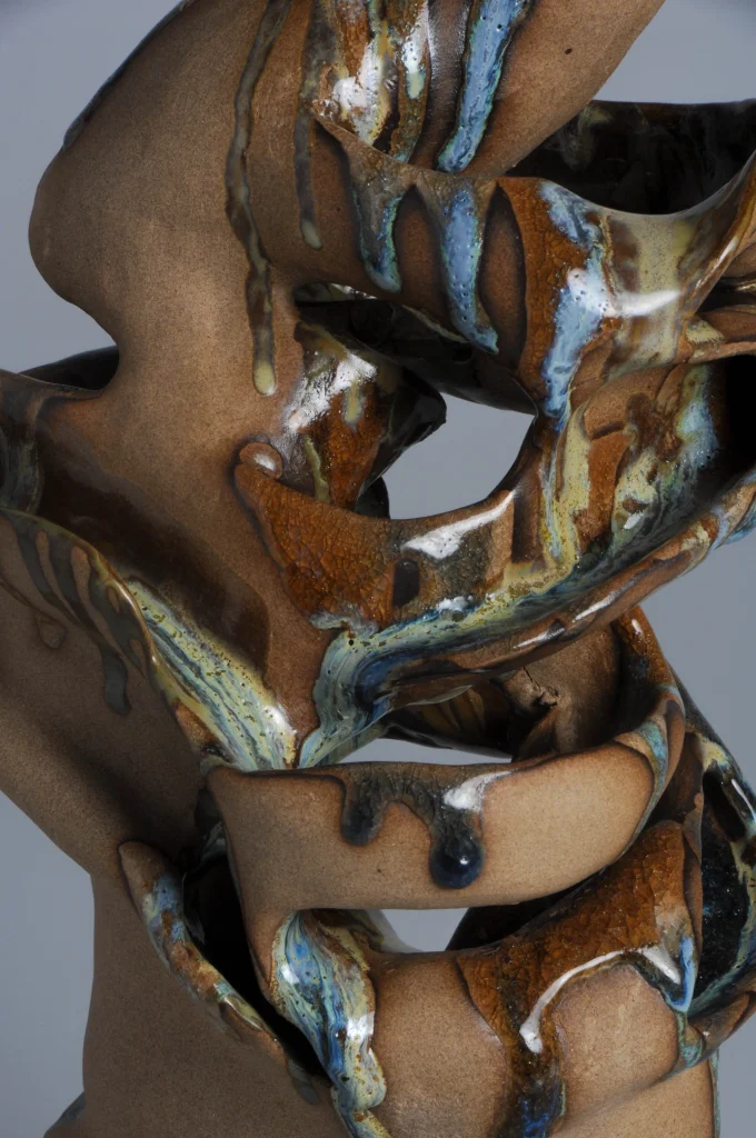 Atravesar - Stoneware Collectible Sculpture — 2