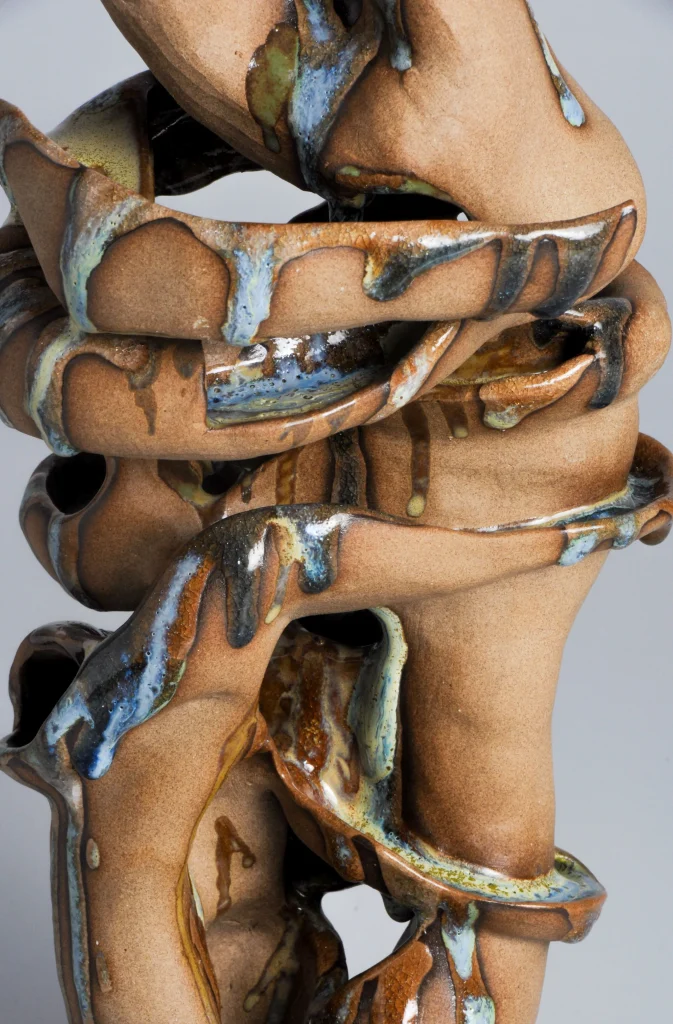 Atravesar - Stoneware Collectible Sculpture — 4