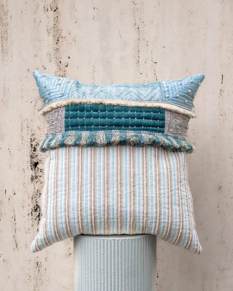Cushion 02 — 4
