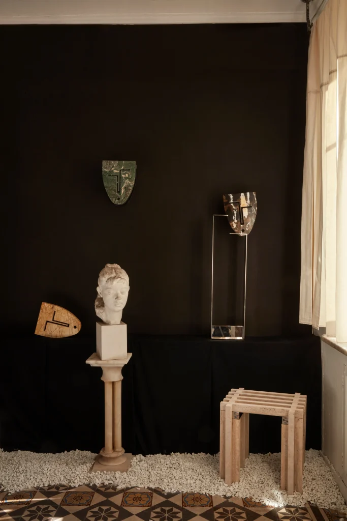 Testa Dei Marmi Vert Aver - Marble Sculpture — 2