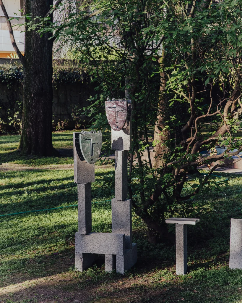 Testa Dei Marmi Vert Aver - Marble Sculpture — 3