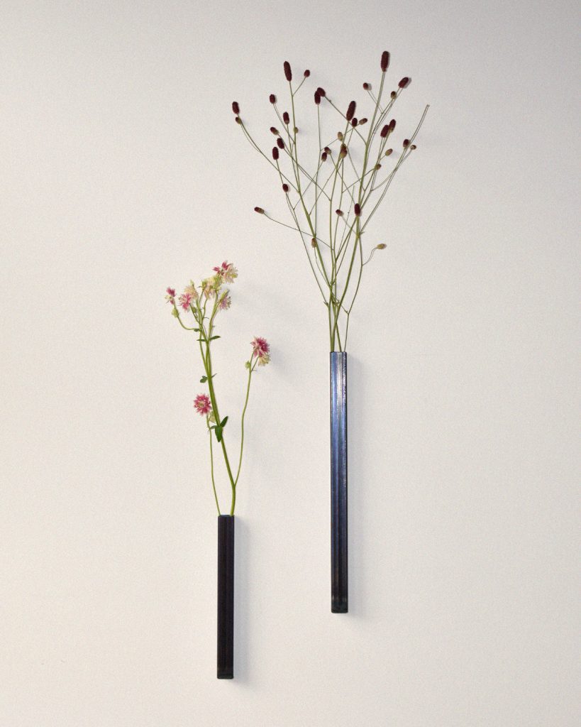 Dahlia steel wall vase, minimalist and flat-mounted