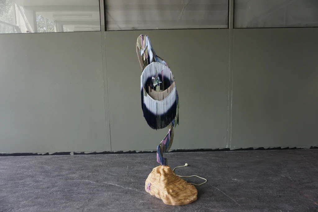 Shy Floor Lamp in Birch Wood and Blown Glass — 4